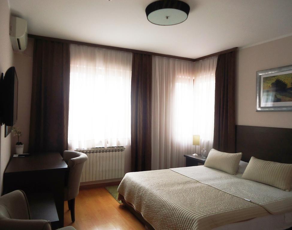 Hotel Divan Sarajevo Esterno foto